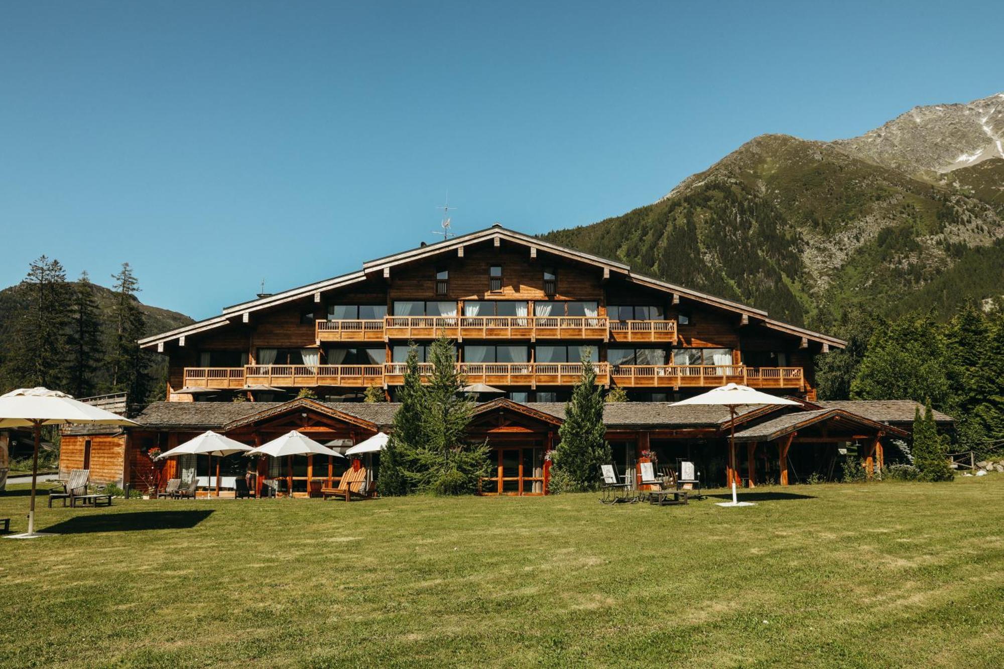 Les Grands Montets Hotel & Spa Chamonix Exterior photo